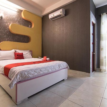 Reddoorz Plus Near Aeon Mall Tan Phu 2 Ho Chi Minh-byen Eksteriør bilde